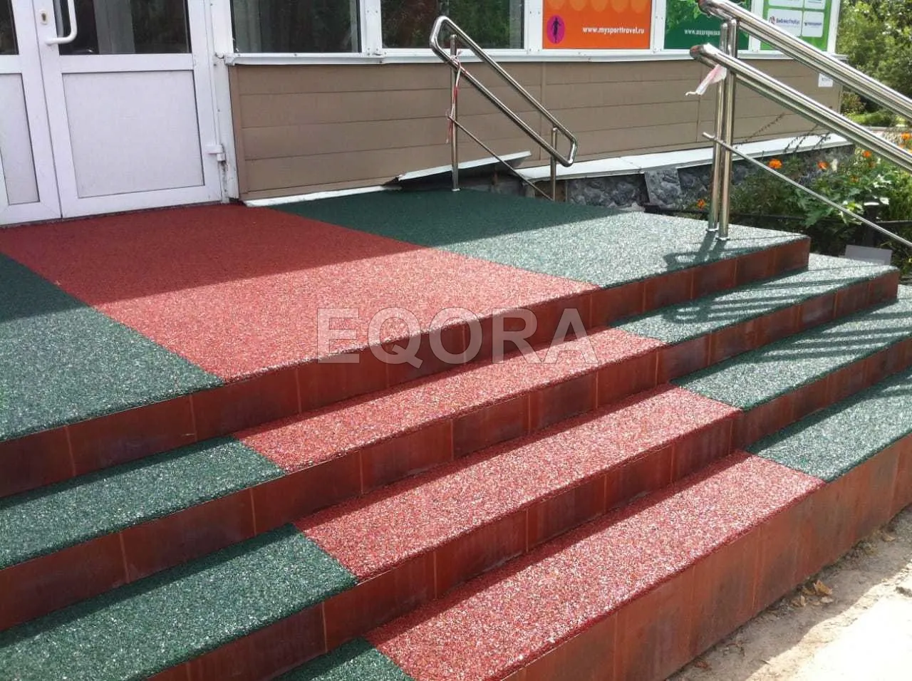 Резиновое покрытие на травмоопасные участки из резиновой крошки в Егорьевске